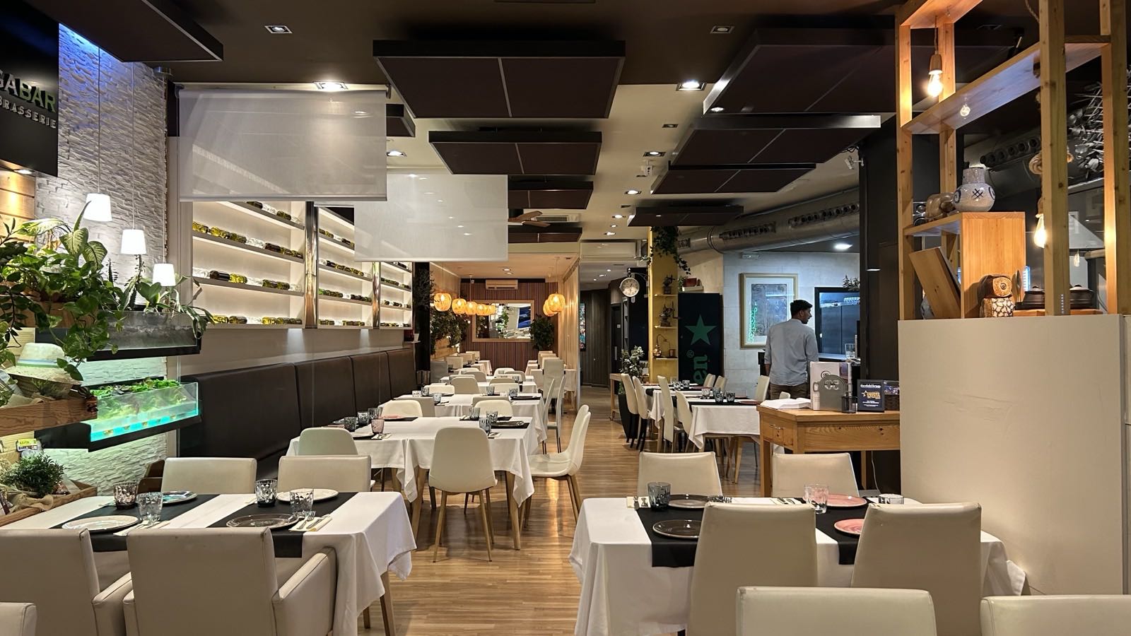Interior del restaurante Enboga Bar en Valencia